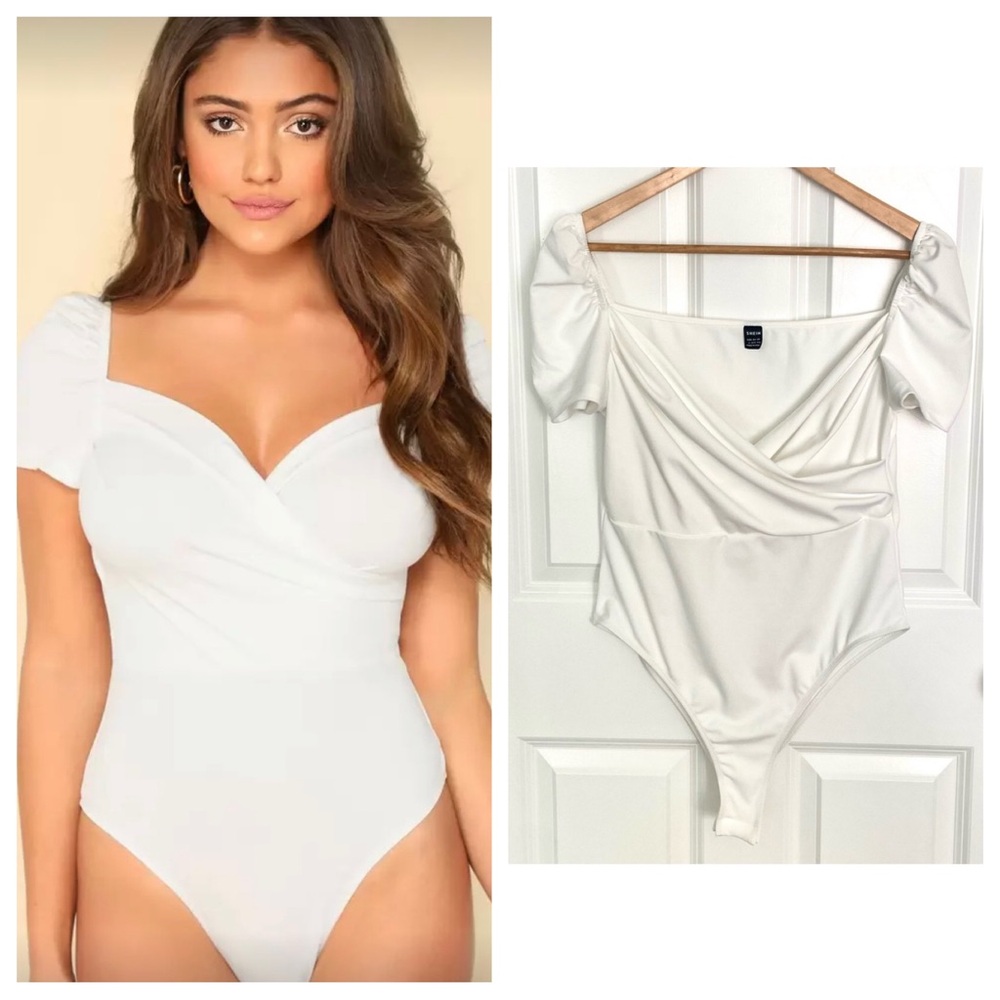 White Crisscross V Neck Puff Sleeve Bodysuit Size Large